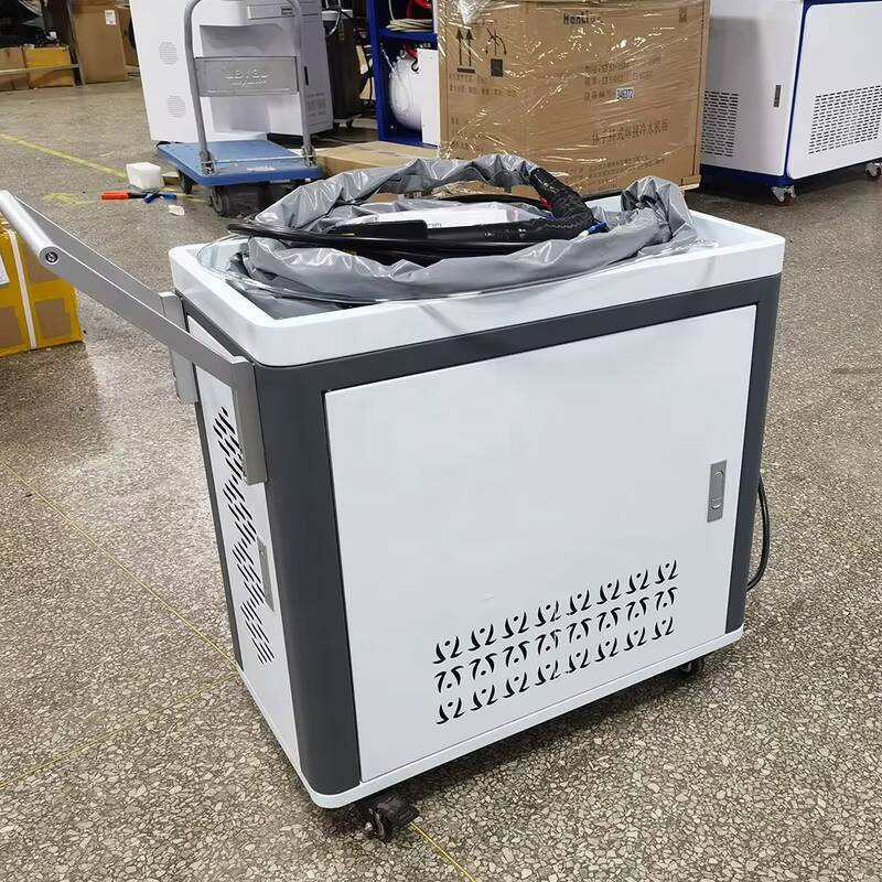 Nettoyeur laser à fibre pulsée - Industrial Laser Cleaner Price avis et prix